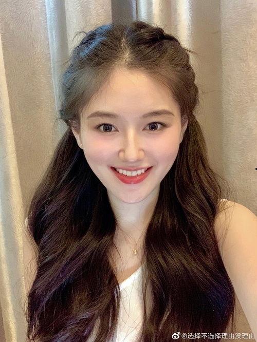 歌手网红吃瓜是谁啊,揭秘网红歌手“吃瓜”背后的故事